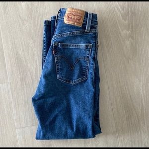 Levi’s Ribcage Straight Jeans